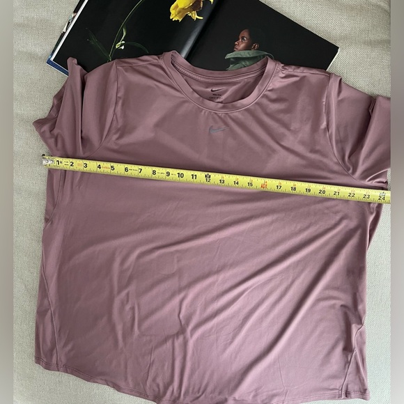 Nike One Training Dri-Fit T-Shirt In Smokey Mauve Size 1X - Picture 13 of 15